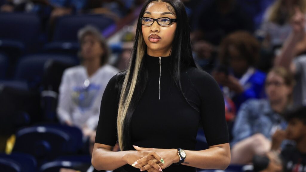 'Absolutely not' - Failing Chicago Sky urged to take drastic Angel Reese action as unwanted franchise history beckons