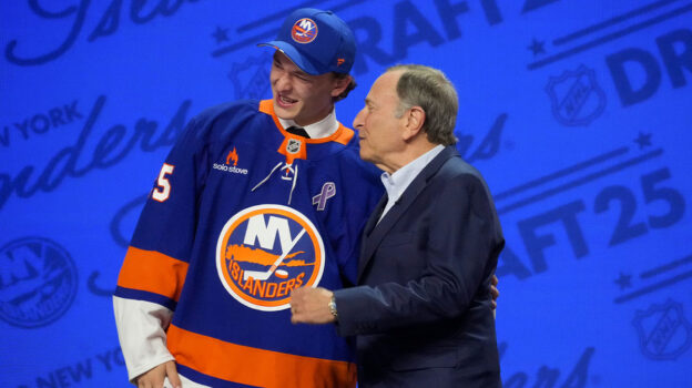 Fans are emotional after Matthew Schaefer's contract signing
