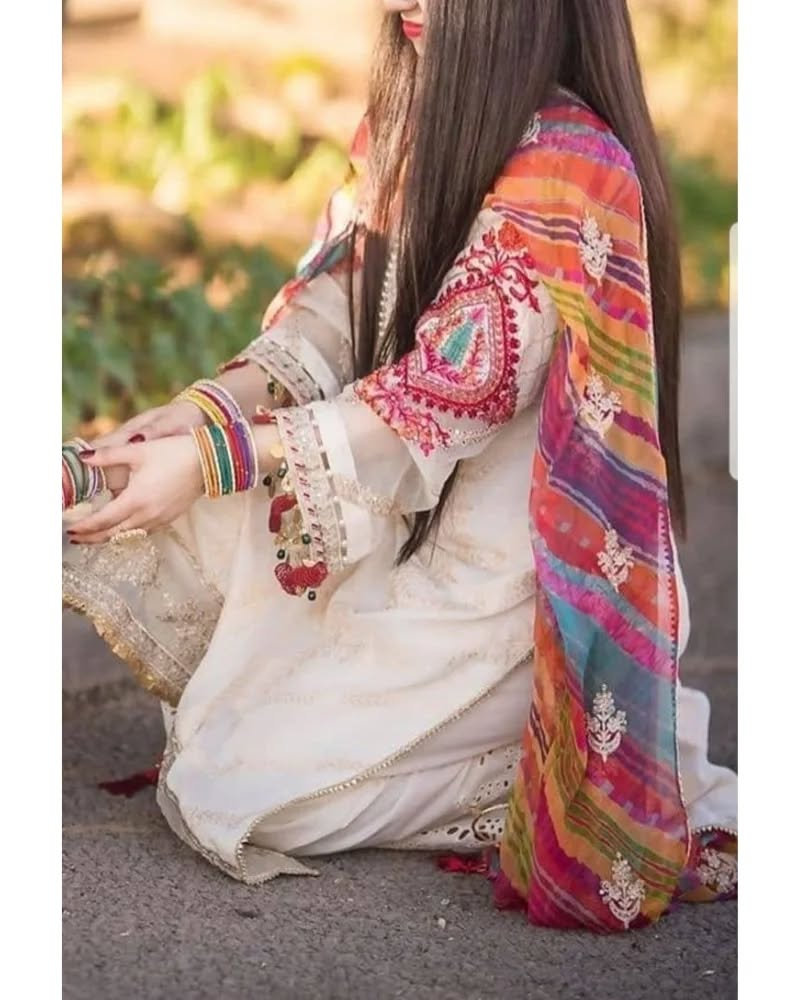 Profile photo of Laura Hall